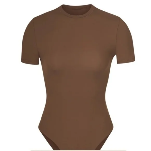 SKIMS FIts Everybody T-Shirt Bodysuit - Picture 1 of 8